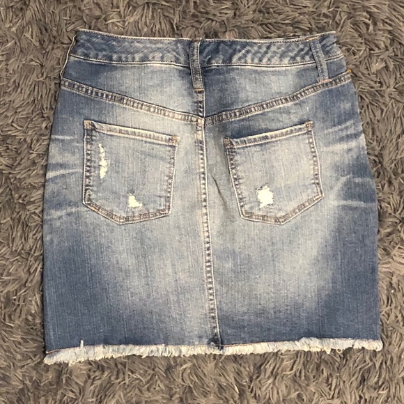 LIKE NEW Distressed Denim Skirt - Picture 3 of 3